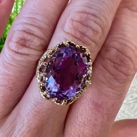 Vintage Estate Giant Amethyst Ring Solid 14k Gold caged prongs Filigree Ring - Picture 6 of 17